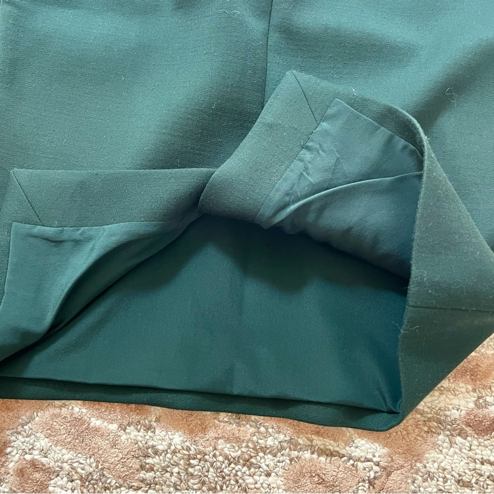 Burberry Green Wool Midi Pencil Skirt Size 42 (runs like a US 6) - Picture 5 of 5